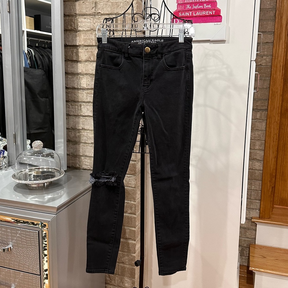 American Eagle Outfitters Black Women’s Jeggings with Knee Distress